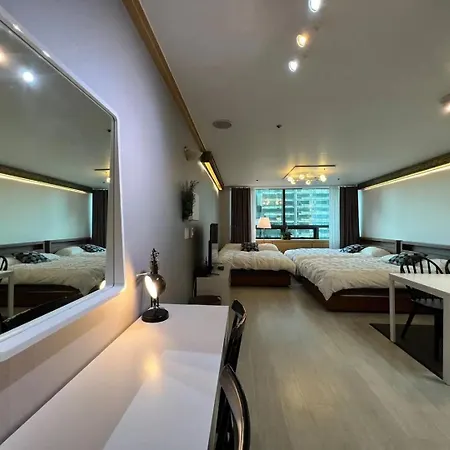 Hongdae Sub 1Min Apartment Seoul Exterior photo