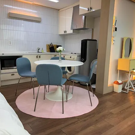 Hongdae Sub 1Min Apartment Seoul Exterior photo